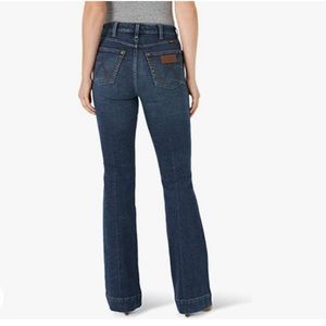 Wrangler High Rise Retro Trouser Jean